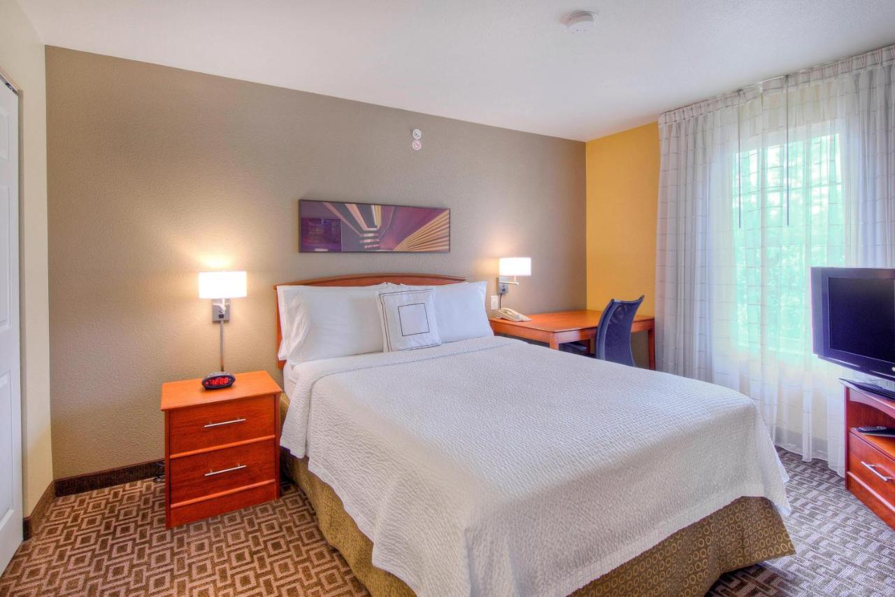 Towneplace Suites Raleigh Cary/Weston Parkway Esterno foto