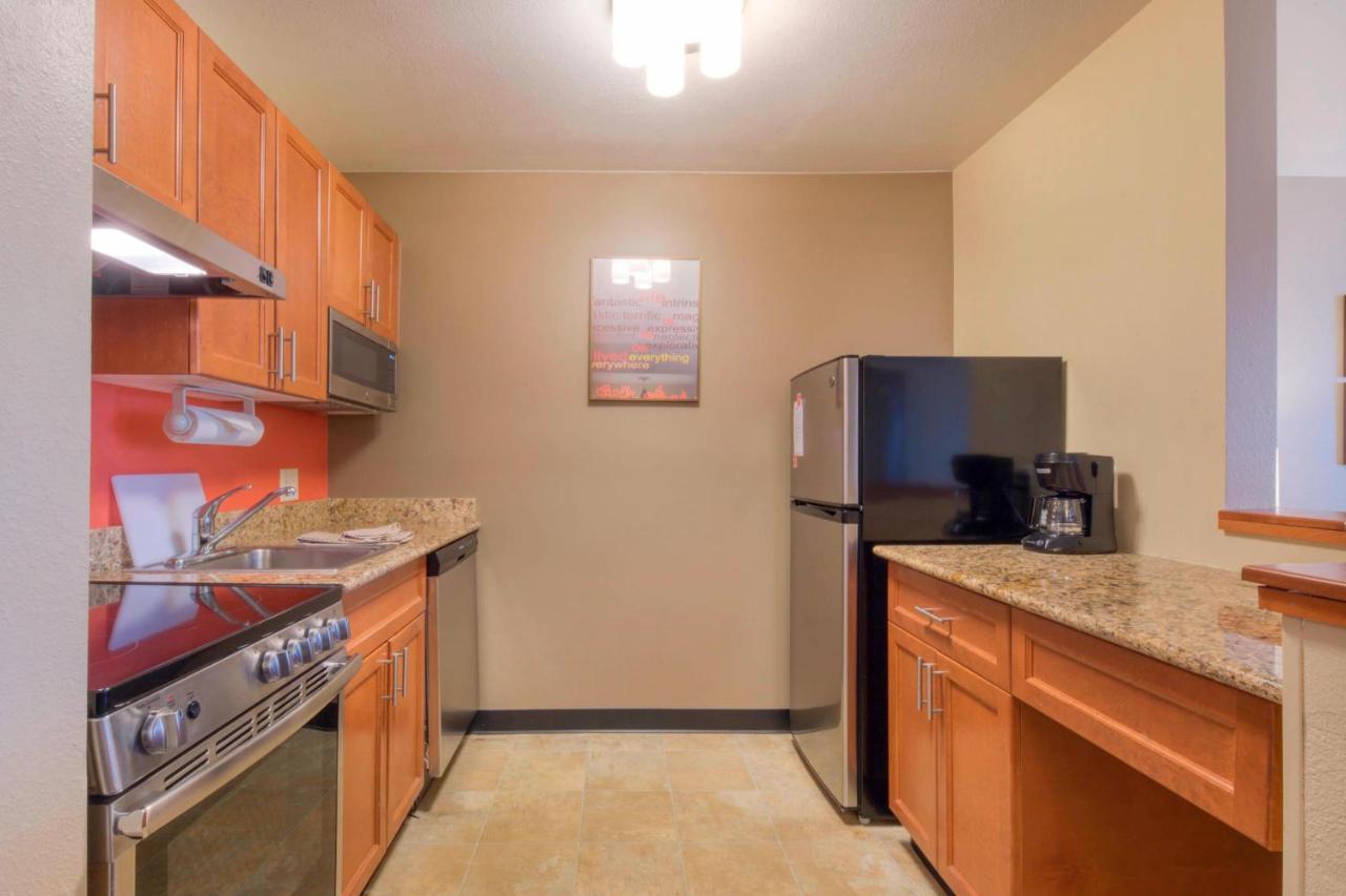 Towneplace Suites Raleigh Cary/Weston Parkway Esterno foto