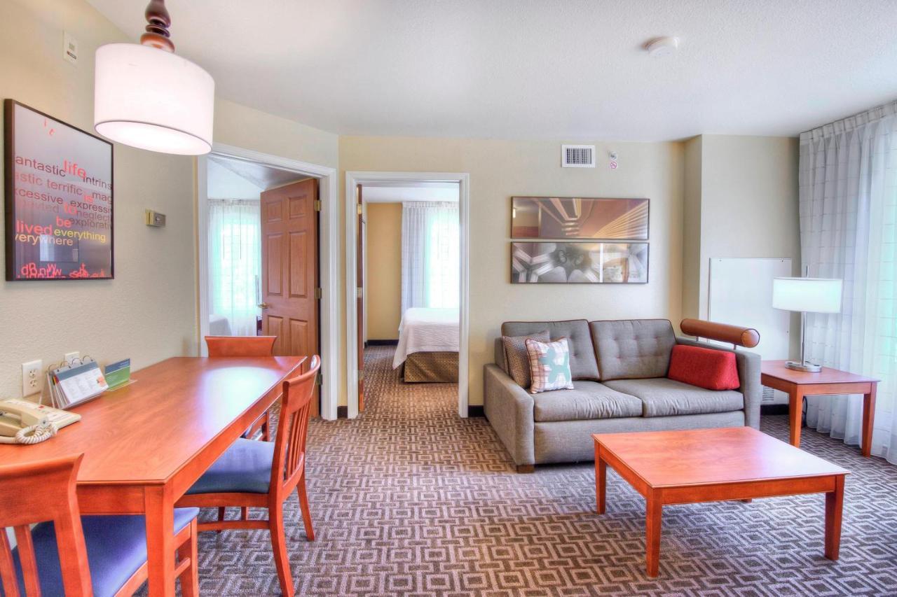 Towneplace Suites Raleigh Cary/Weston Parkway Esterno foto