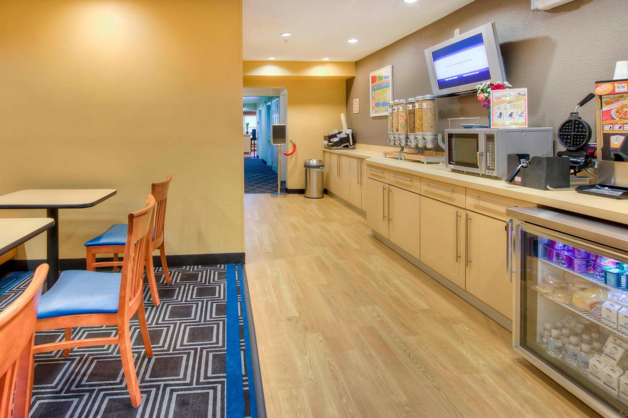 Towneplace Suites Raleigh Cary/Weston Parkway Esterno foto