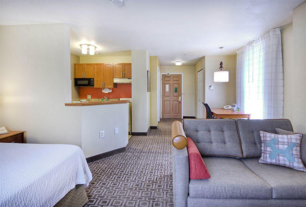 Towneplace Suites Raleigh Cary/Weston Parkway Esterno foto