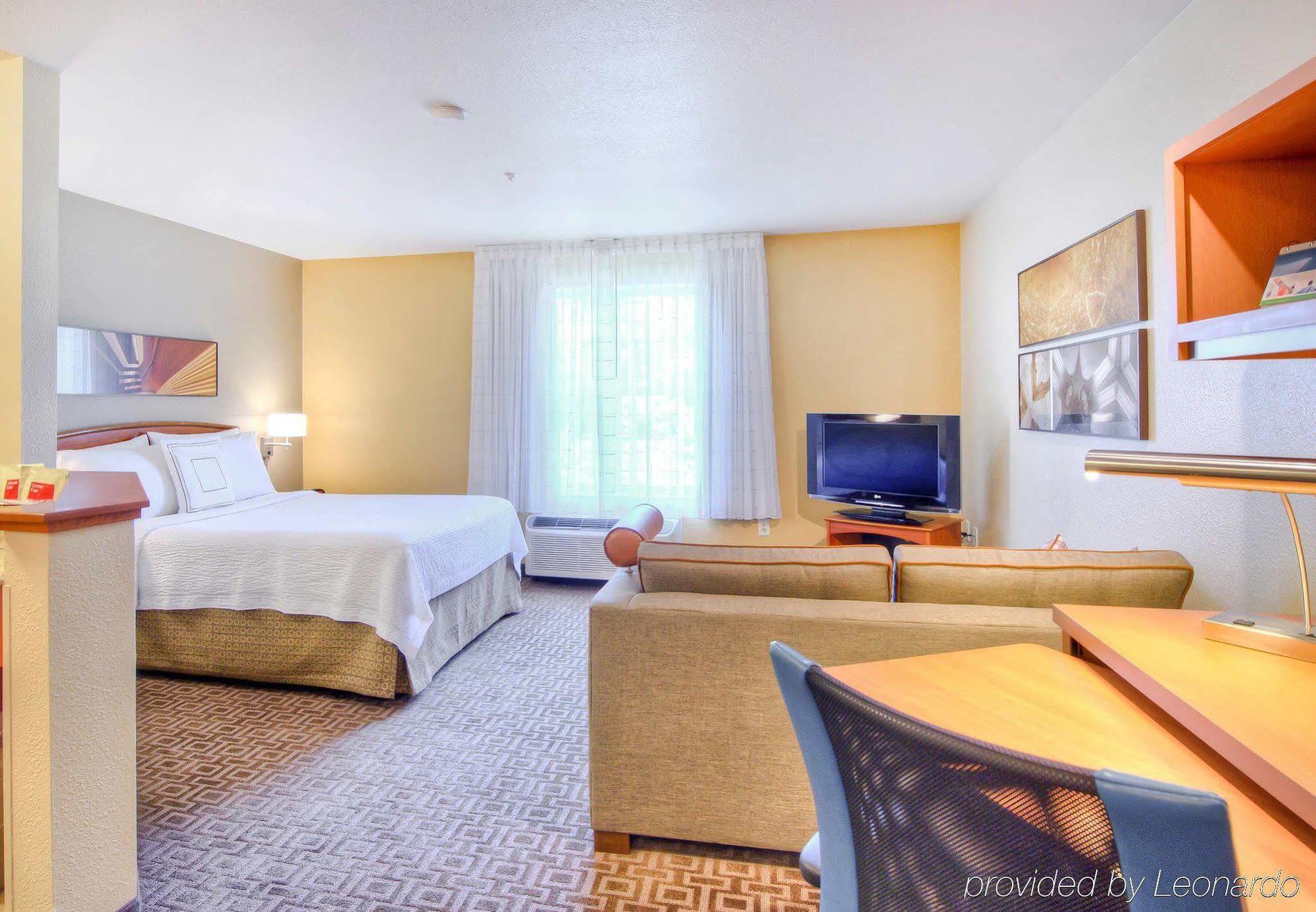 Towneplace Suites Raleigh Cary/Weston Parkway Esterno foto