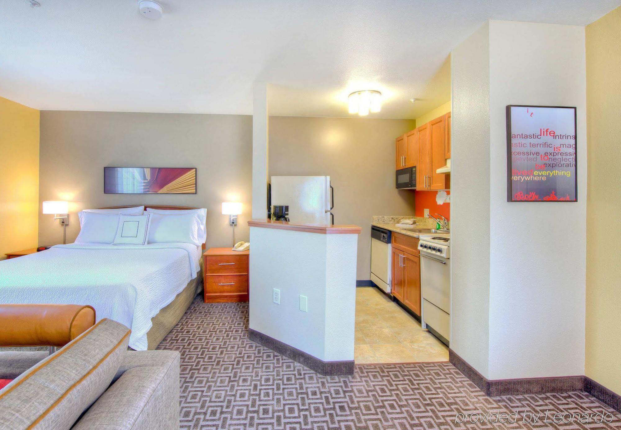 Towneplace Suites Raleigh Cary/Weston Parkway Esterno foto