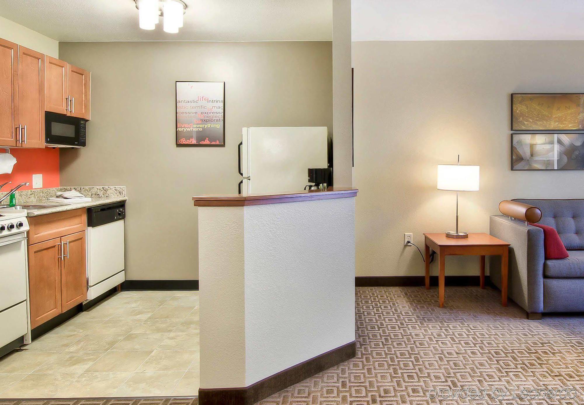 Towneplace Suites Raleigh Cary/Weston Parkway Esterno foto
