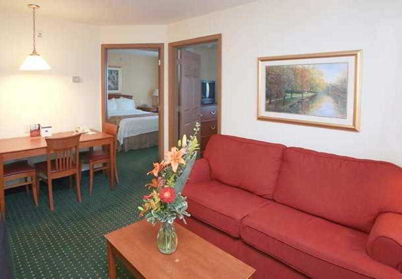 Towneplace Suites Raleigh Cary/Weston Parkway Esterno foto